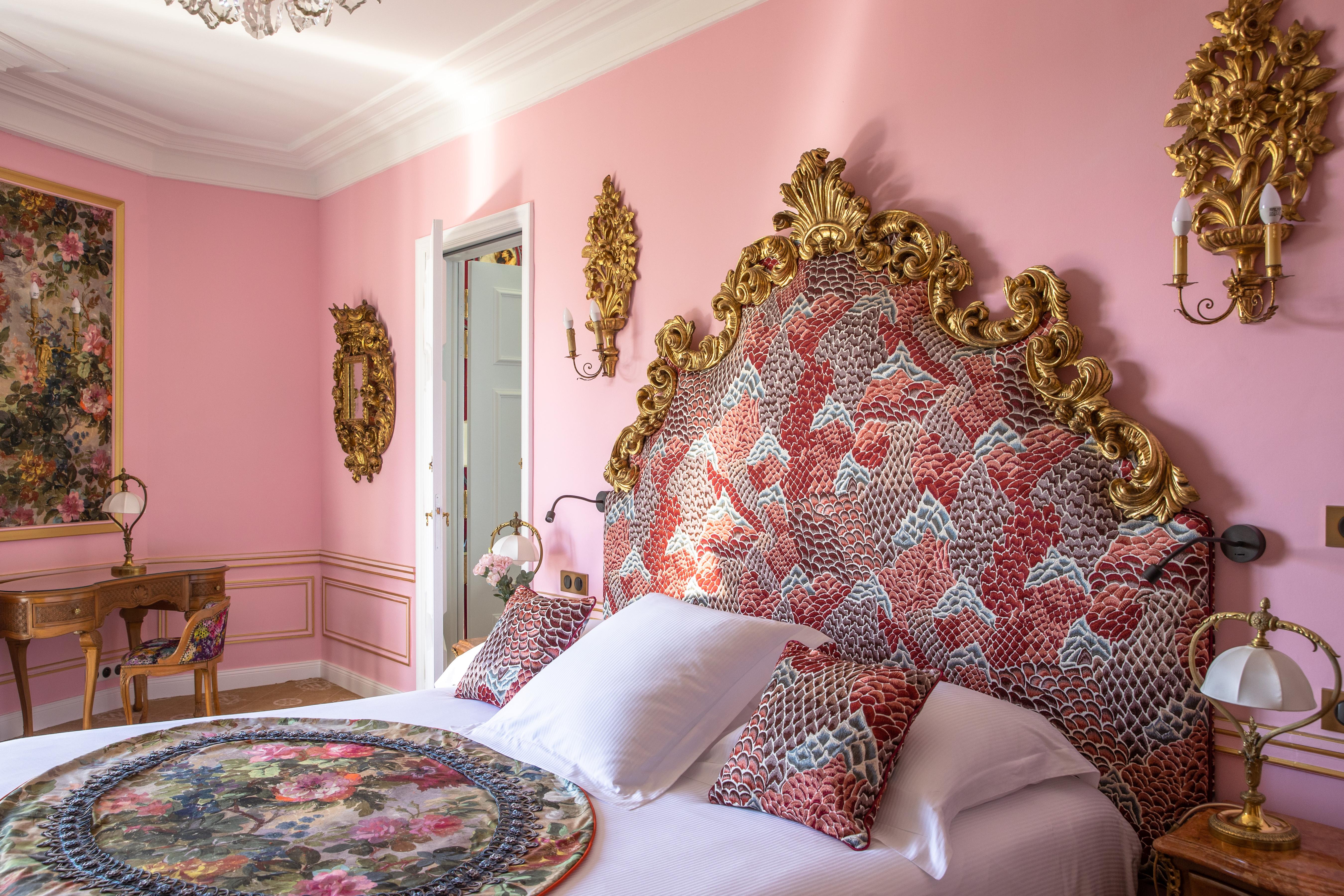Hotel Le Negresco Nisa Exterior foto A bedroom at the Hotel de Matignon
