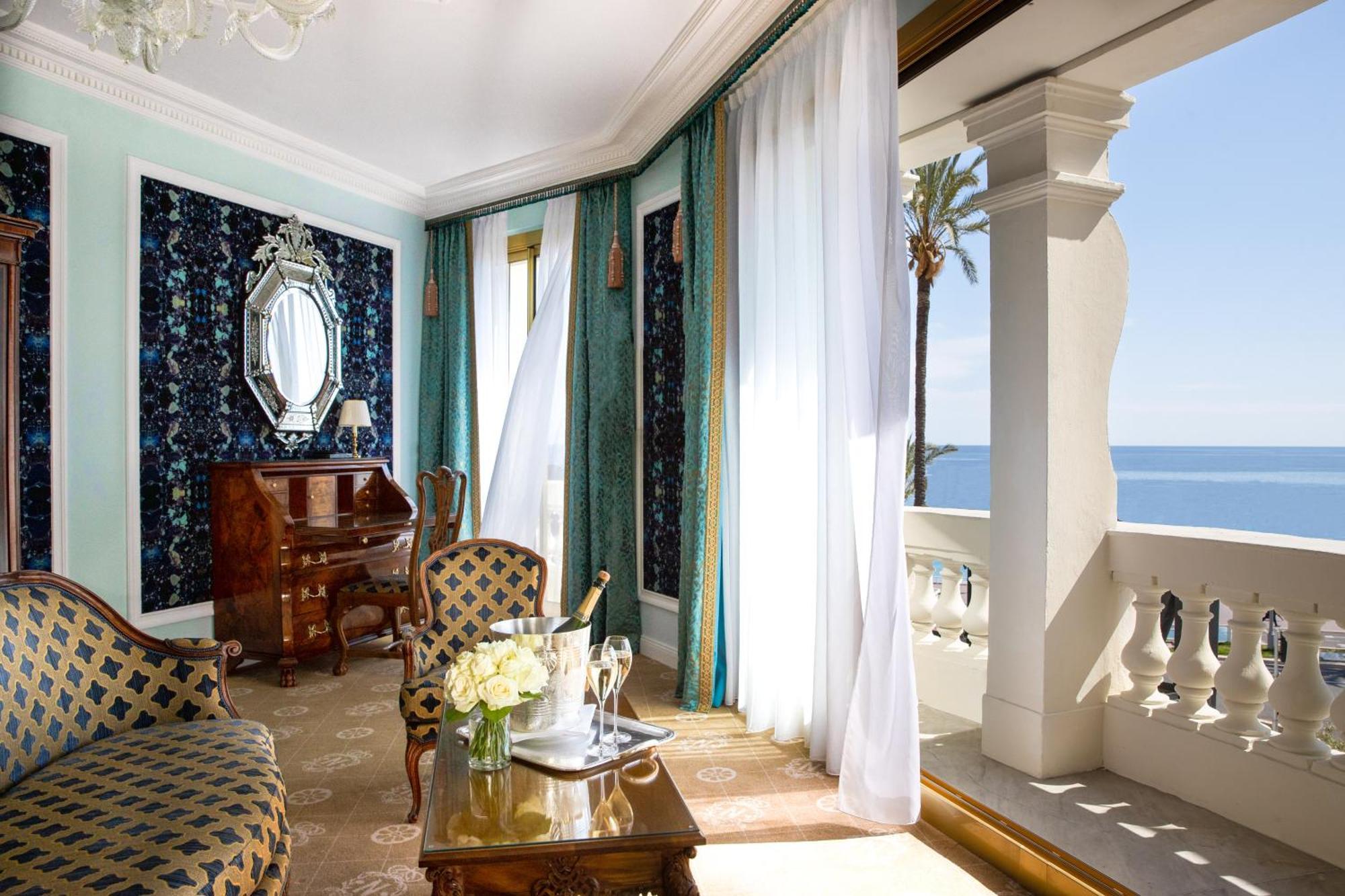 Hotel Le Negresco Nisa Exterior foto A suite at the Four Seasons Hotel