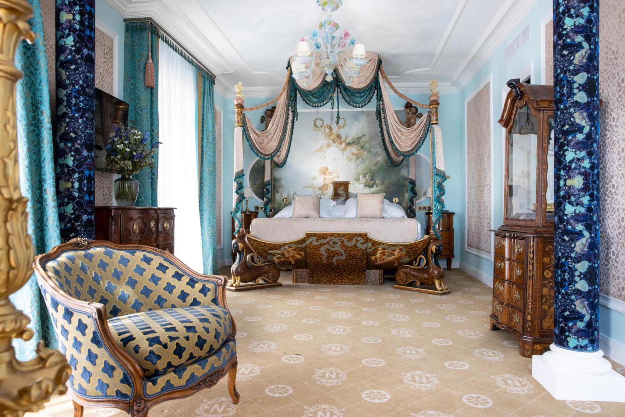 Hotel Le Negresco Nisa Exterior foto A bedroom at the hotel